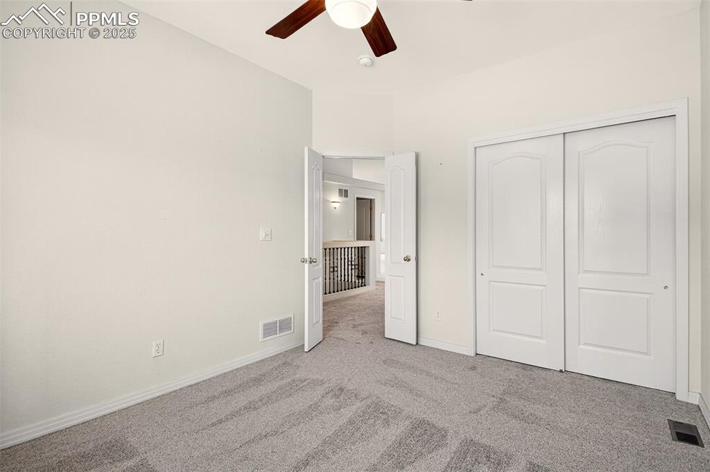 Image 20 of 41: Main floor 2nd bedroom