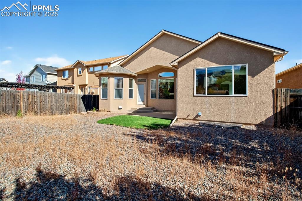 Image 34 of 41: Backyard