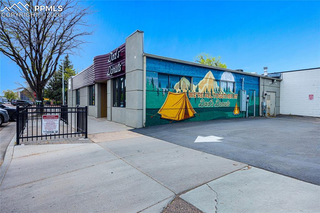 Image 11 of 15: Front of Structure