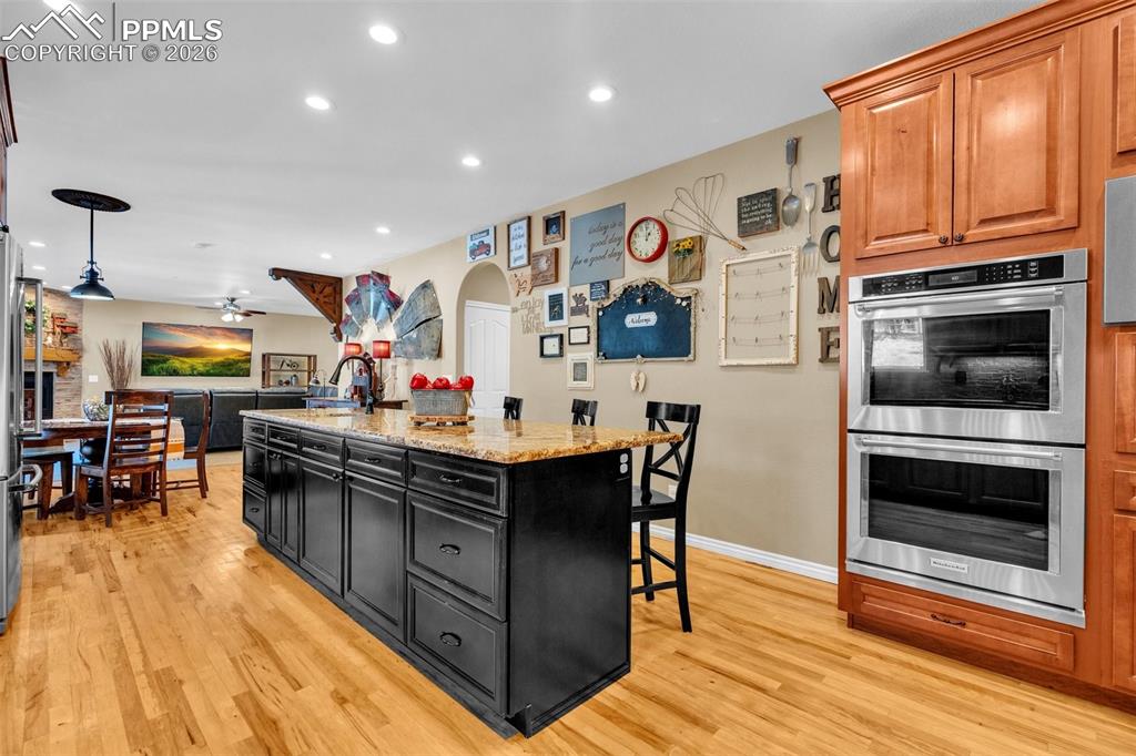 Image 12 of 49: Kitchen