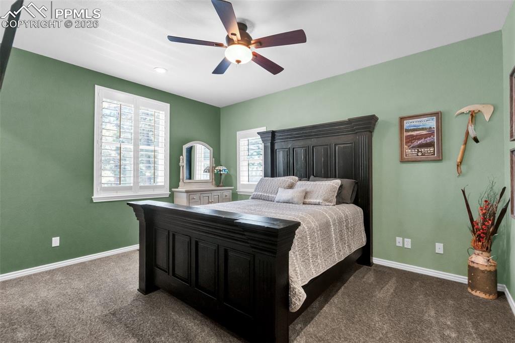 Image 31 of 49: Bedroom