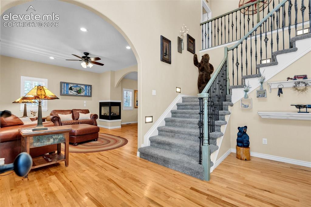 Image 5 of 50: Entrance Foyer