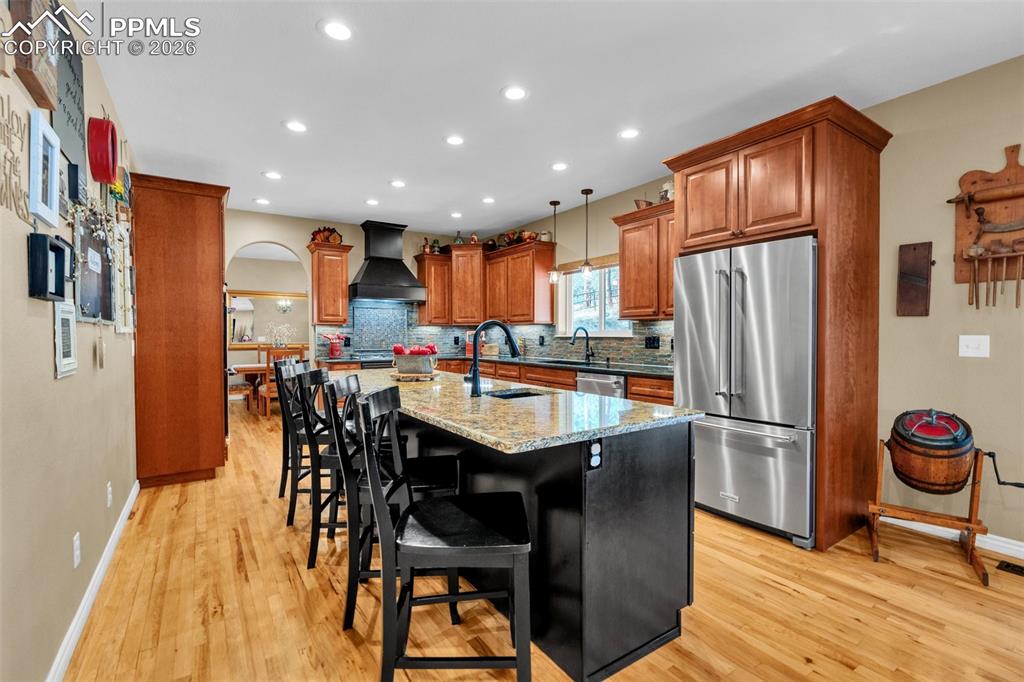 Image 8 of 49: Kitchen