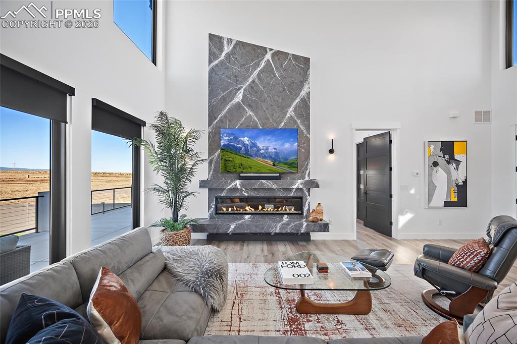 Image 11 of 34: Living Room