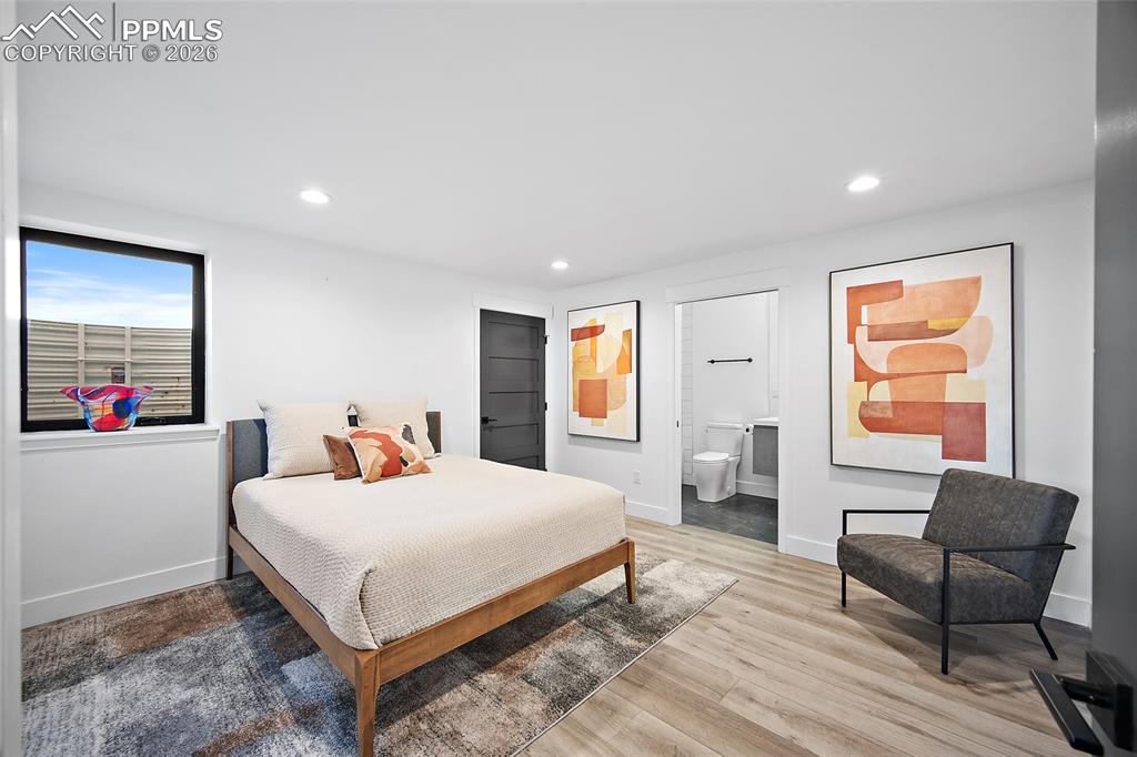 Image 24 of 34: Bedroom