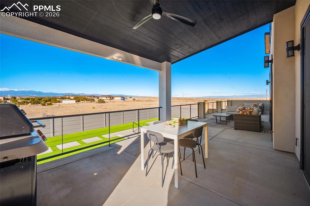 Image 30 of 34: Patio