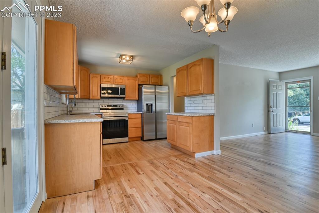 Listing 2355294, Image 12 of 50