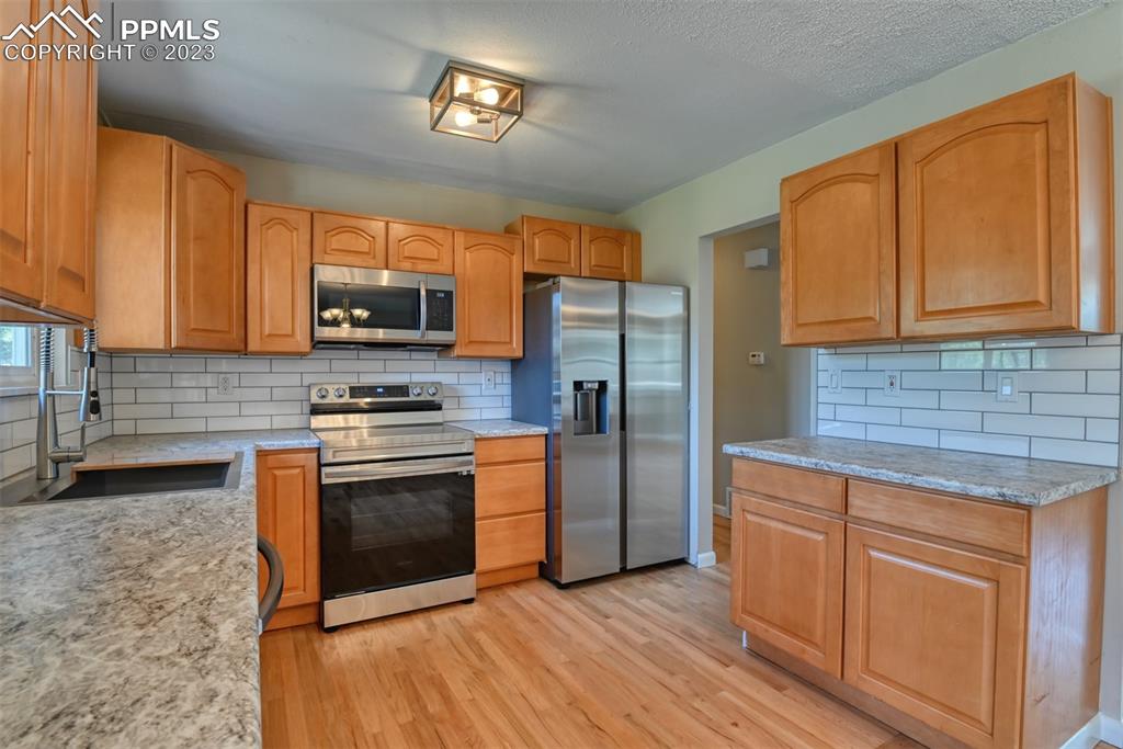 Listing 2355294, Image 15 of 50