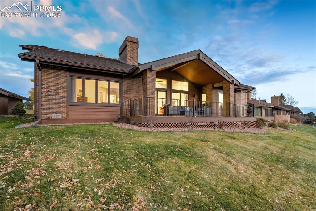 Image 30 of 33: Back of Structure