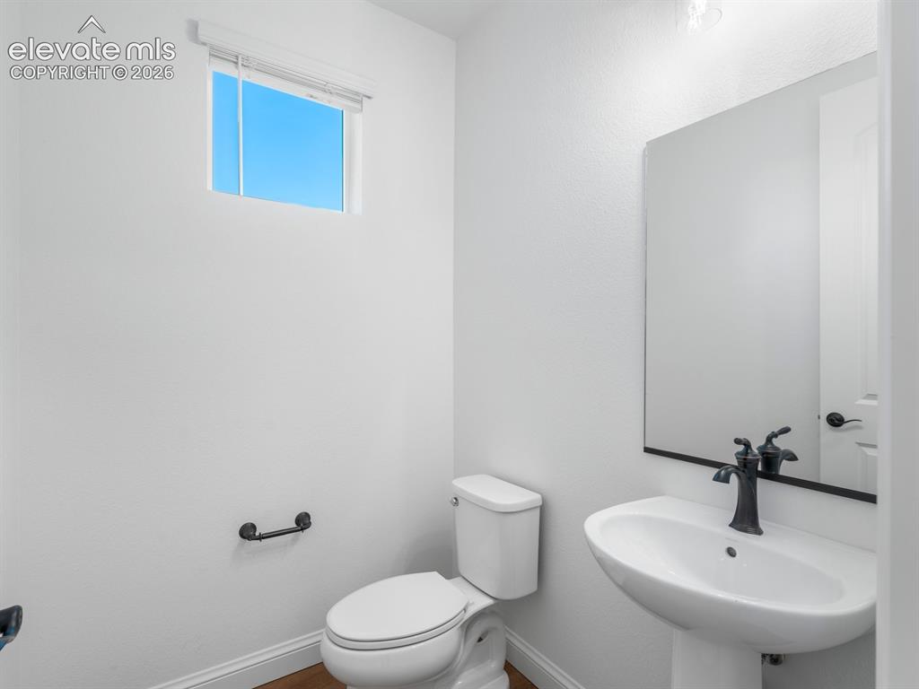 Image 14 of 30: Bathroom