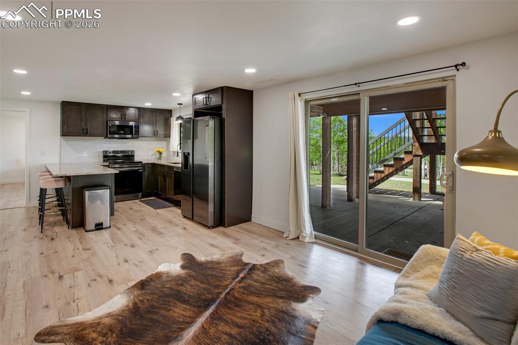 Image 24 of 50: Living Room