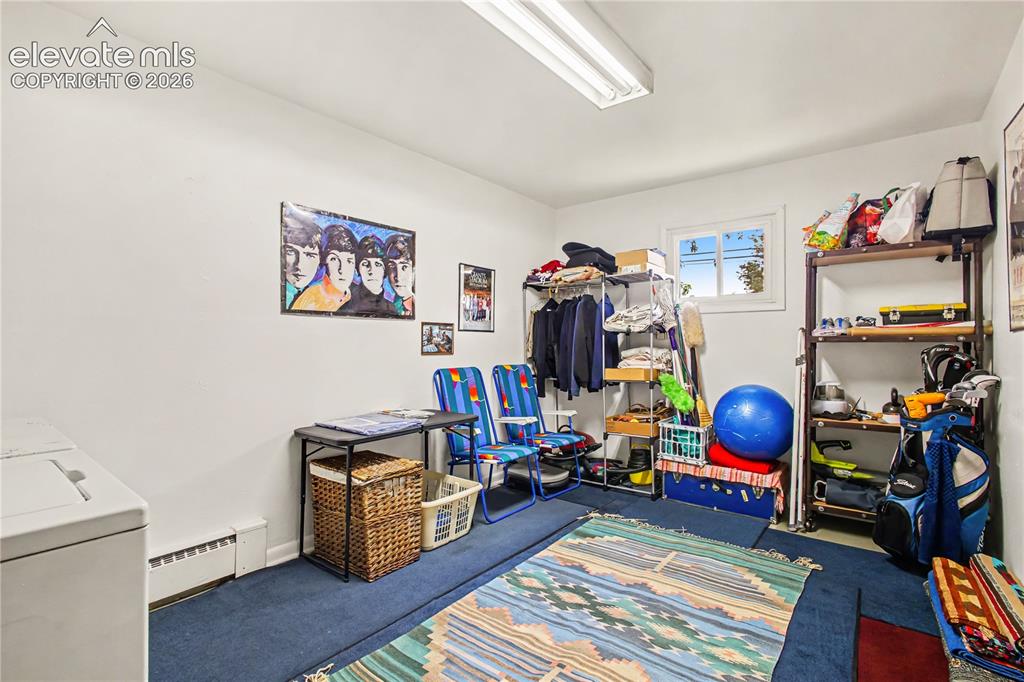 Image 15 of 24: Bedroom