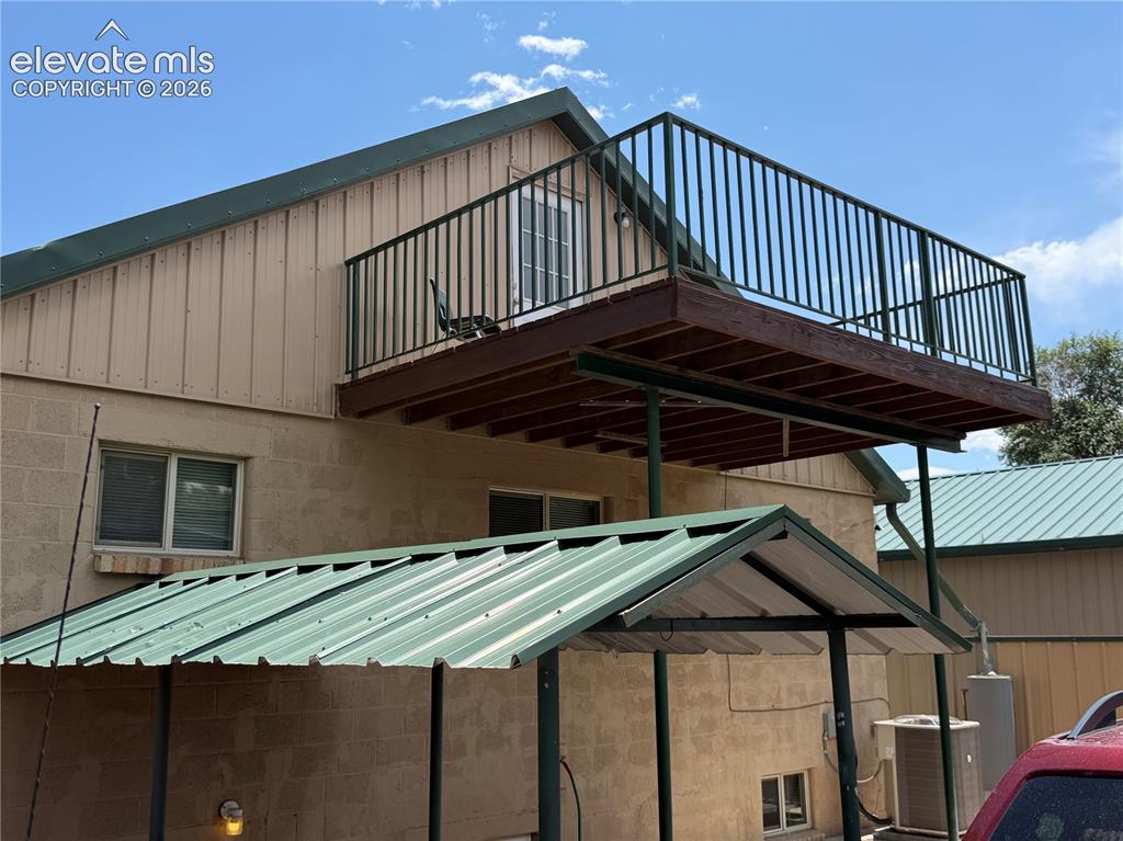 Image 4 of 7: Office Duplex