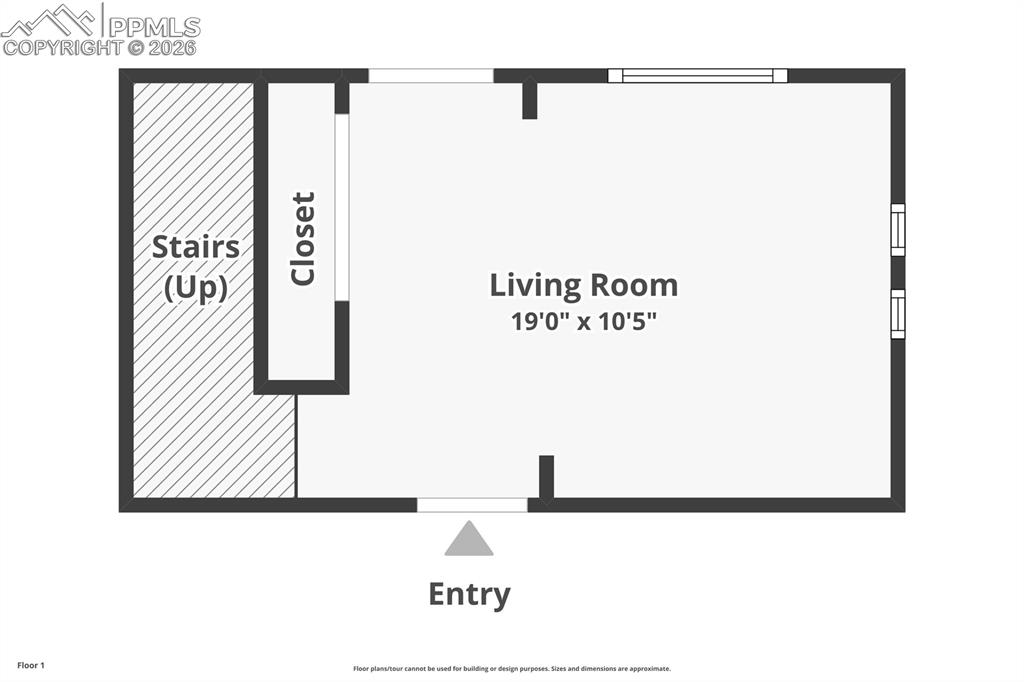 Image 34 of 37: View of room layout