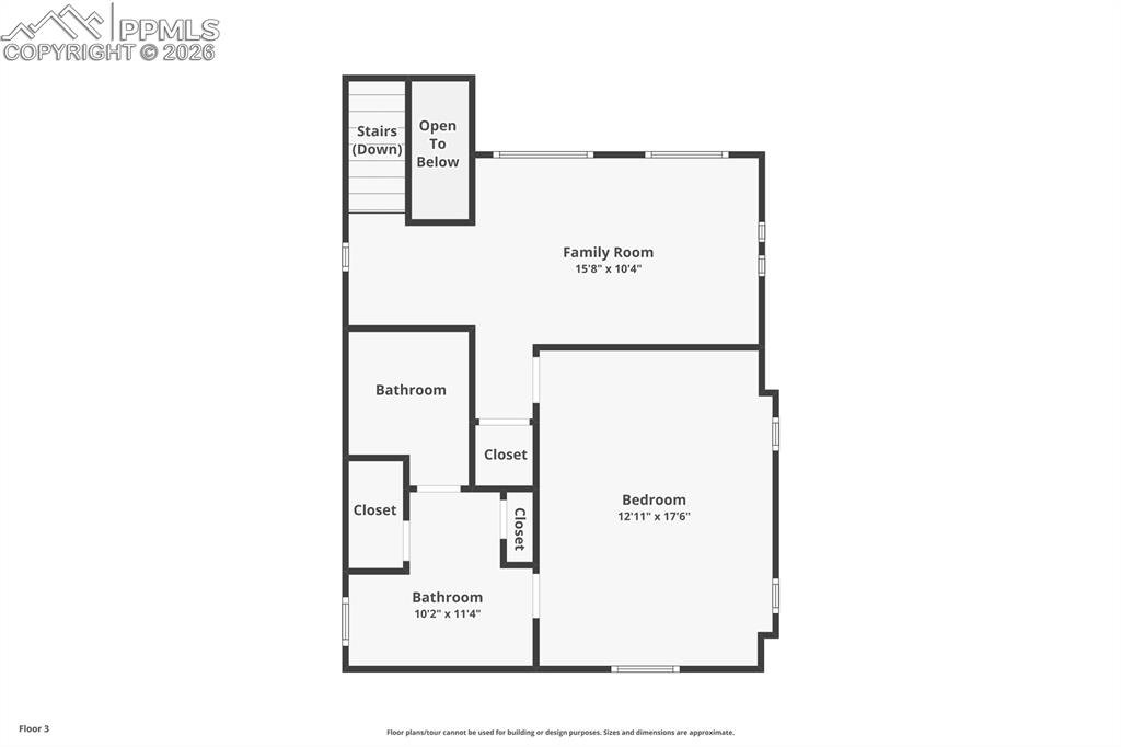 Image 36 of 37: View of room layout