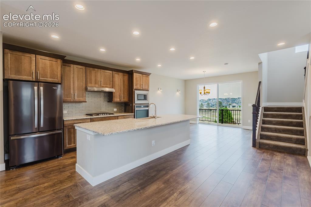 Image 6 of 45: Kitchen