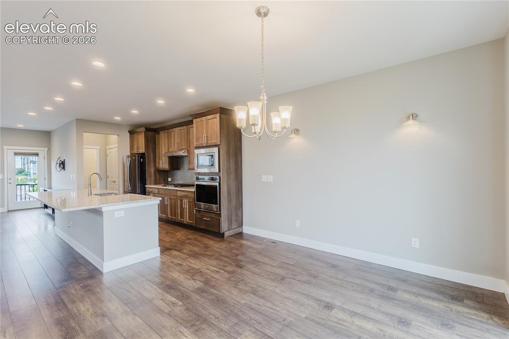 Image 9 of 45: Kitchen