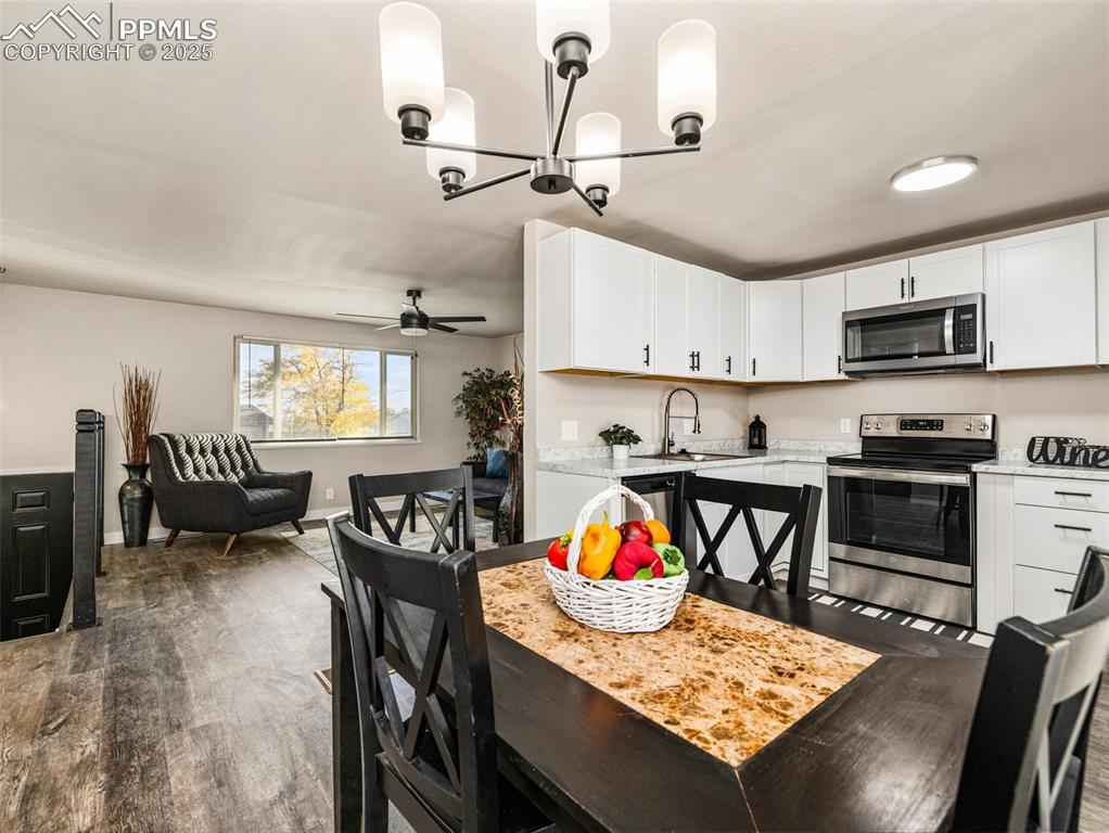 Image 5 of 23: Kitchen