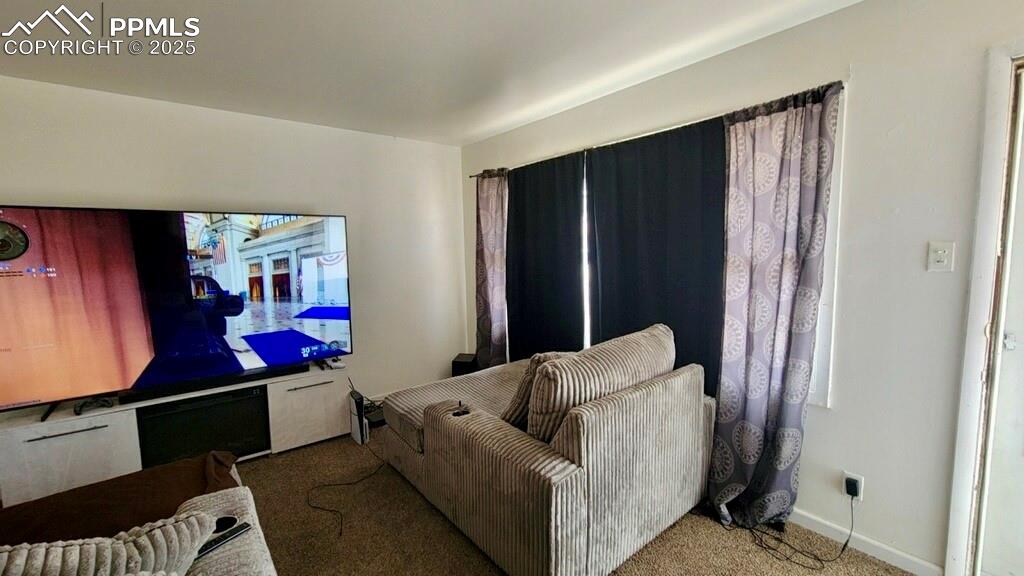 Image 8 of 18: Living Room