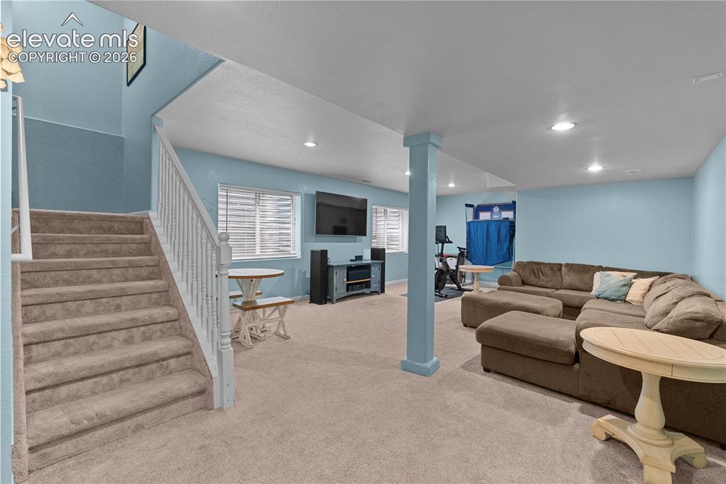 Image 18 of 21: Family Room