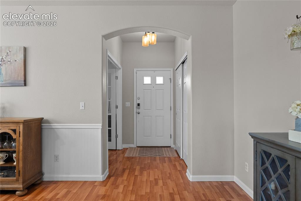 Image 3 of 21: Entry