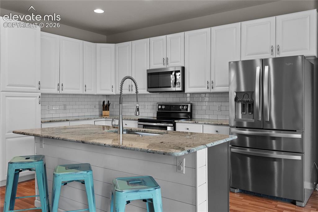 Image 8 of 21: Kitchen