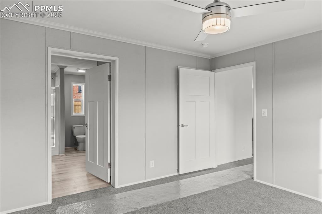 Image 15 of 35: Bedroom