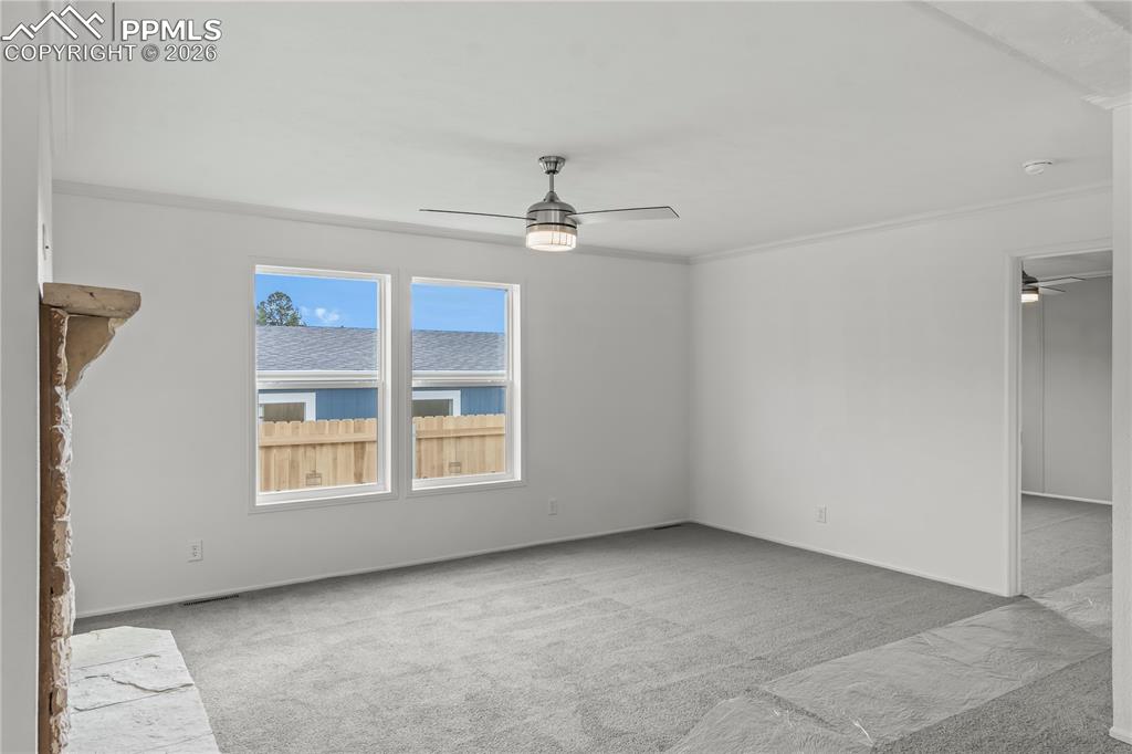 Image 16 of 35: Living Room