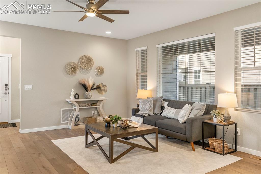 Image 11 of 33: Living Room