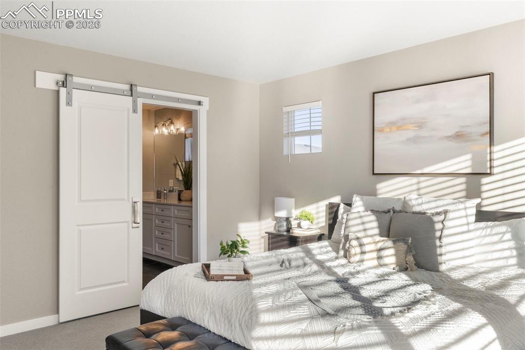 Image 16 of 33: Bedroom