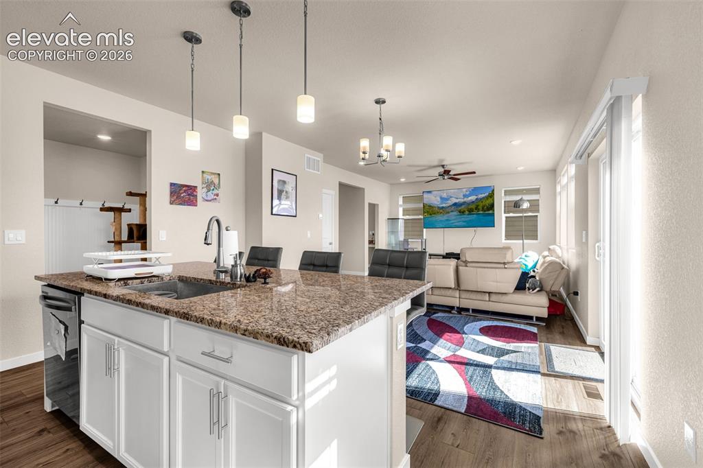 Image 11 of 43: Kitchen