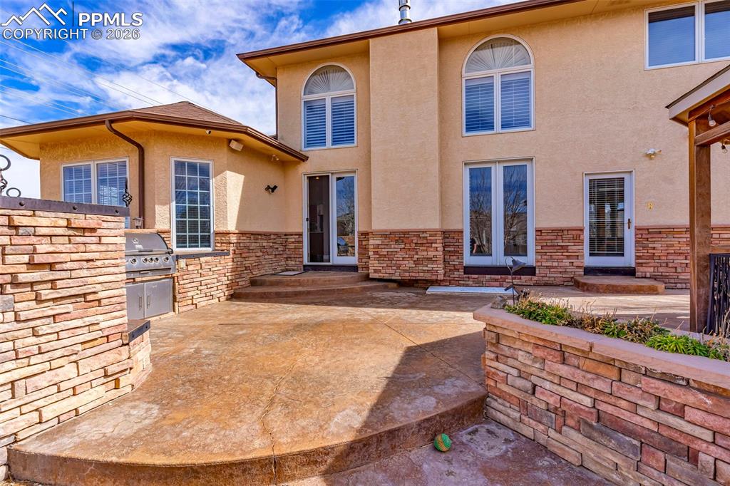 Image 40 of 50: Back of Structure