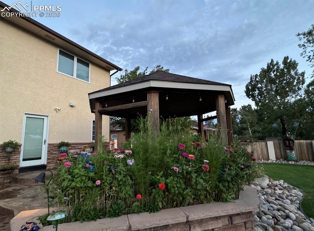 Image 48 of 50: Patio