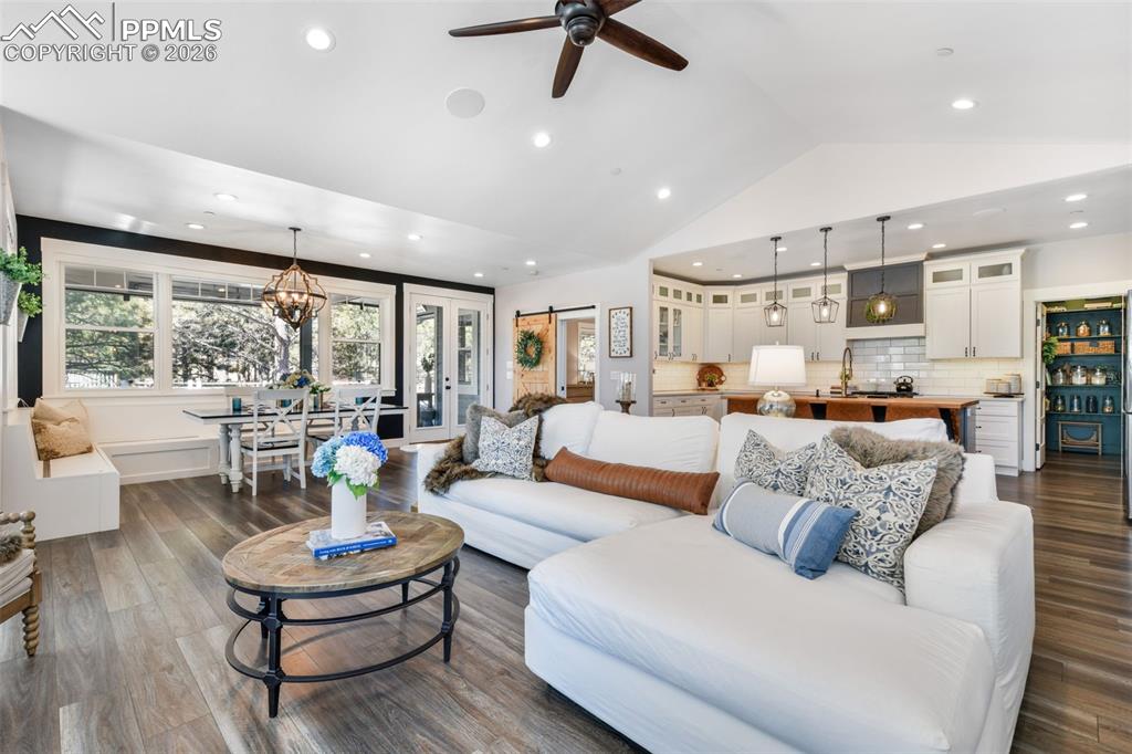 Image 12 of 50: Living Room