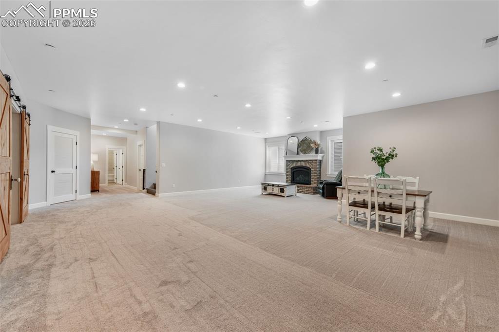 Image 28 of 50: Living Room