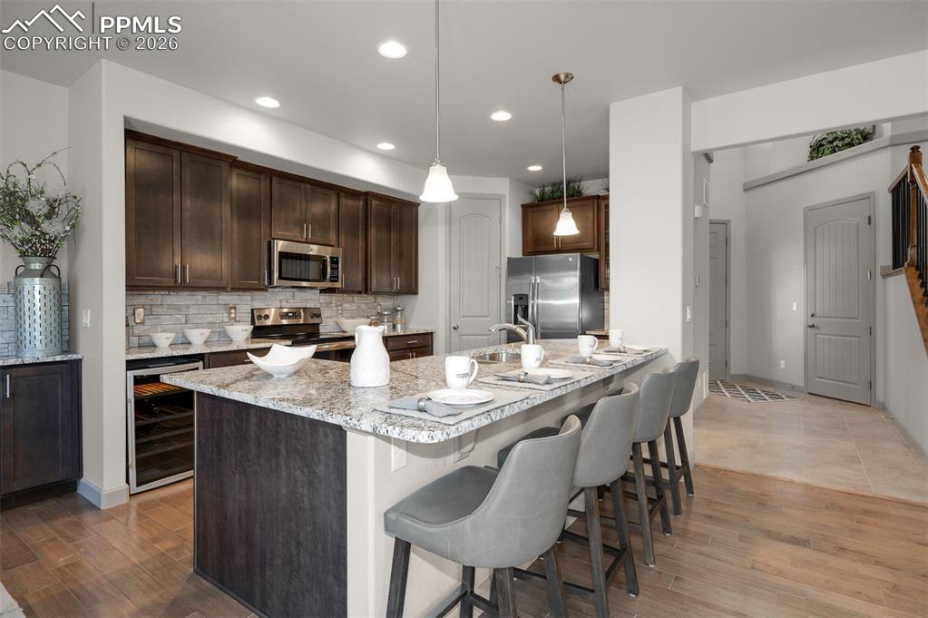 Image 4 of 14: Kitchen