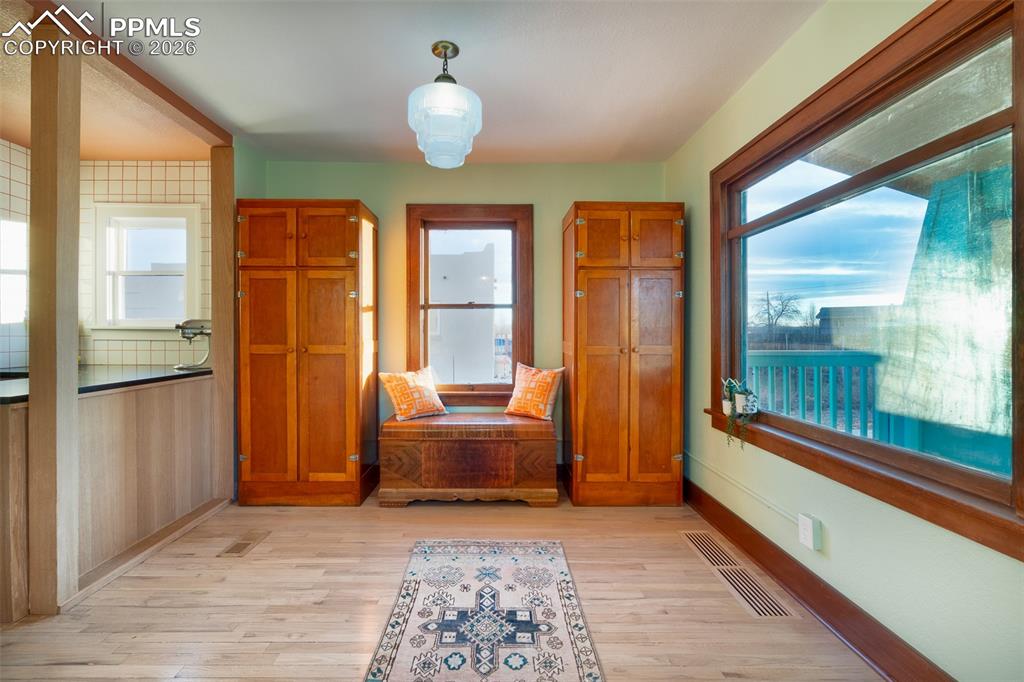 Image 27 of 50: Front living room