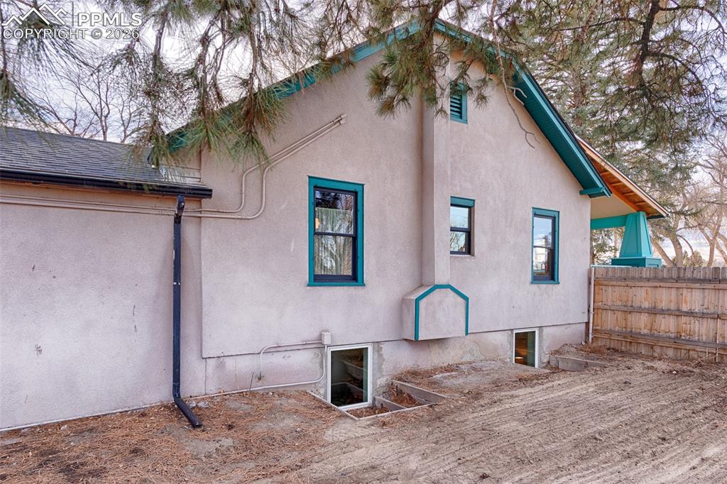 Image 41 of 50: Back of Structure