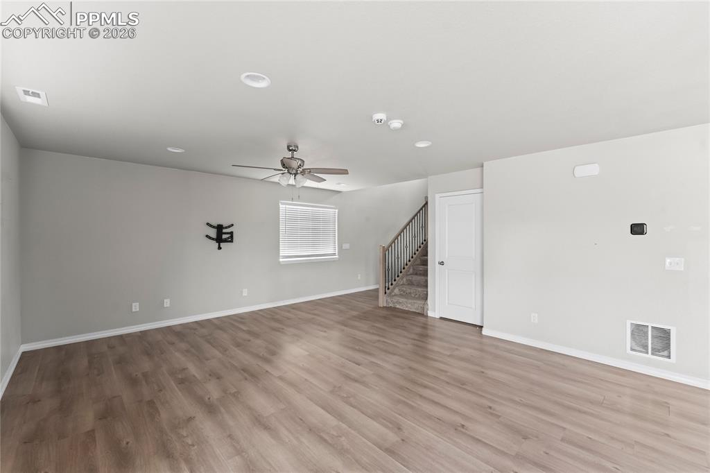 Image 14 of 35: Living Room