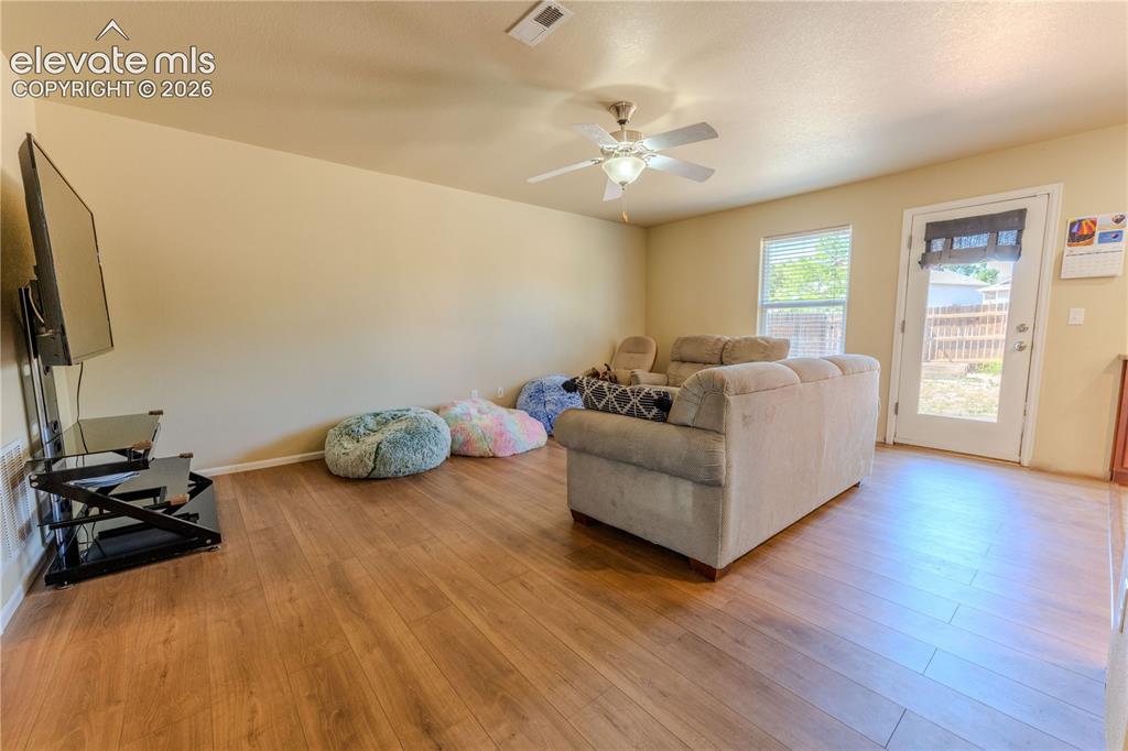 Image 15 of 36: Living Room