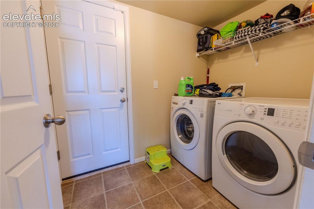 Image 17 of 36: Laundry