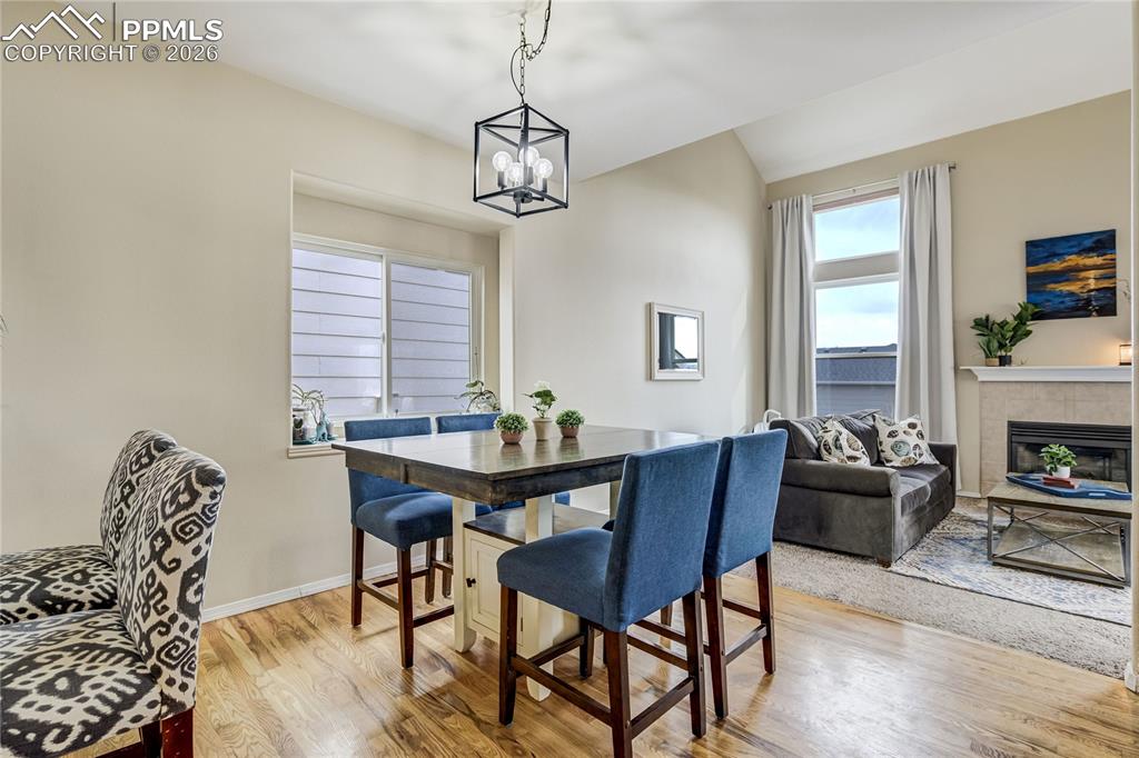 Image 10 of 41: Dining Area