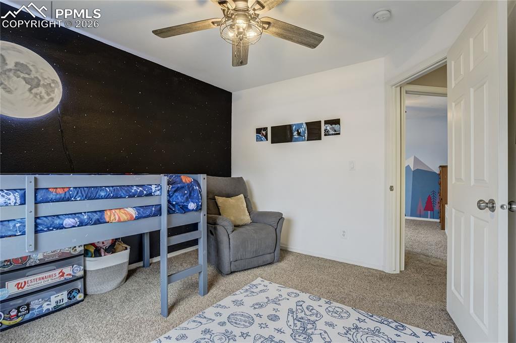 Image 23 of 41: Bedroom