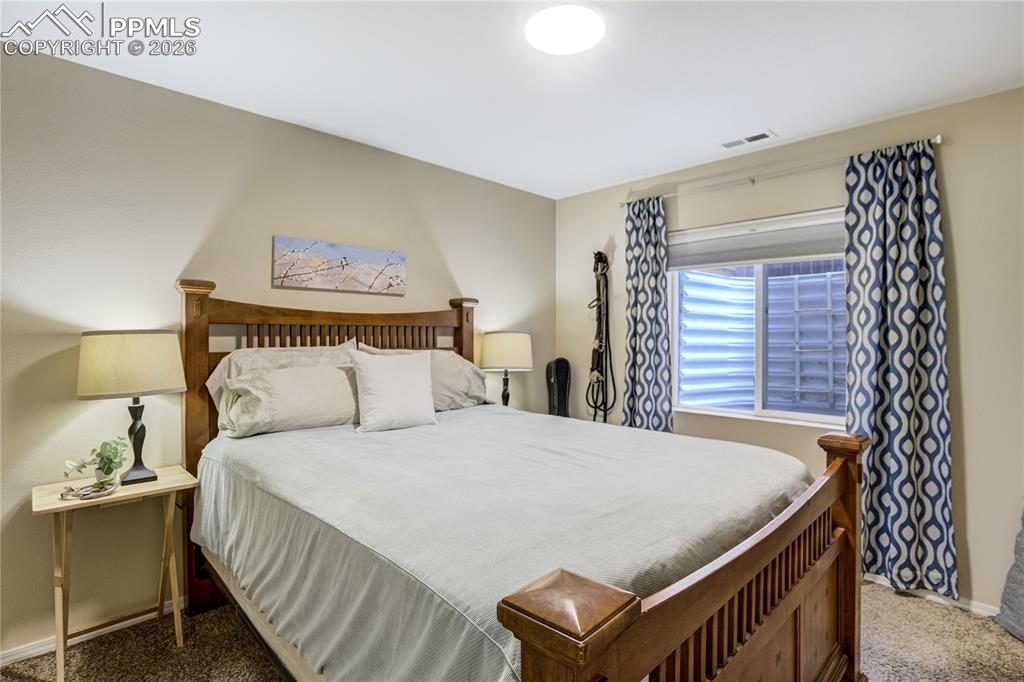 Image 32 of 41: Bedroom