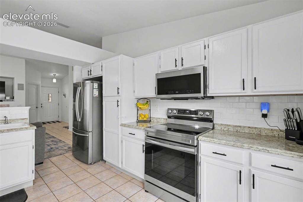 Image 12 of 34: Kitchen