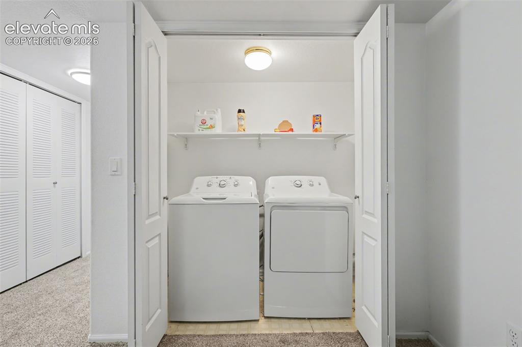 Image 23 of 34: Clothes Washer & Dryer Remain w/Home