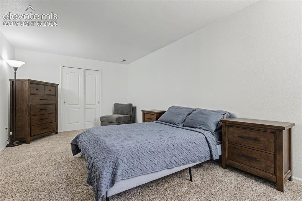 Image 25 of 34: HUGE 3rd Bedroom in Basement, Photo #2