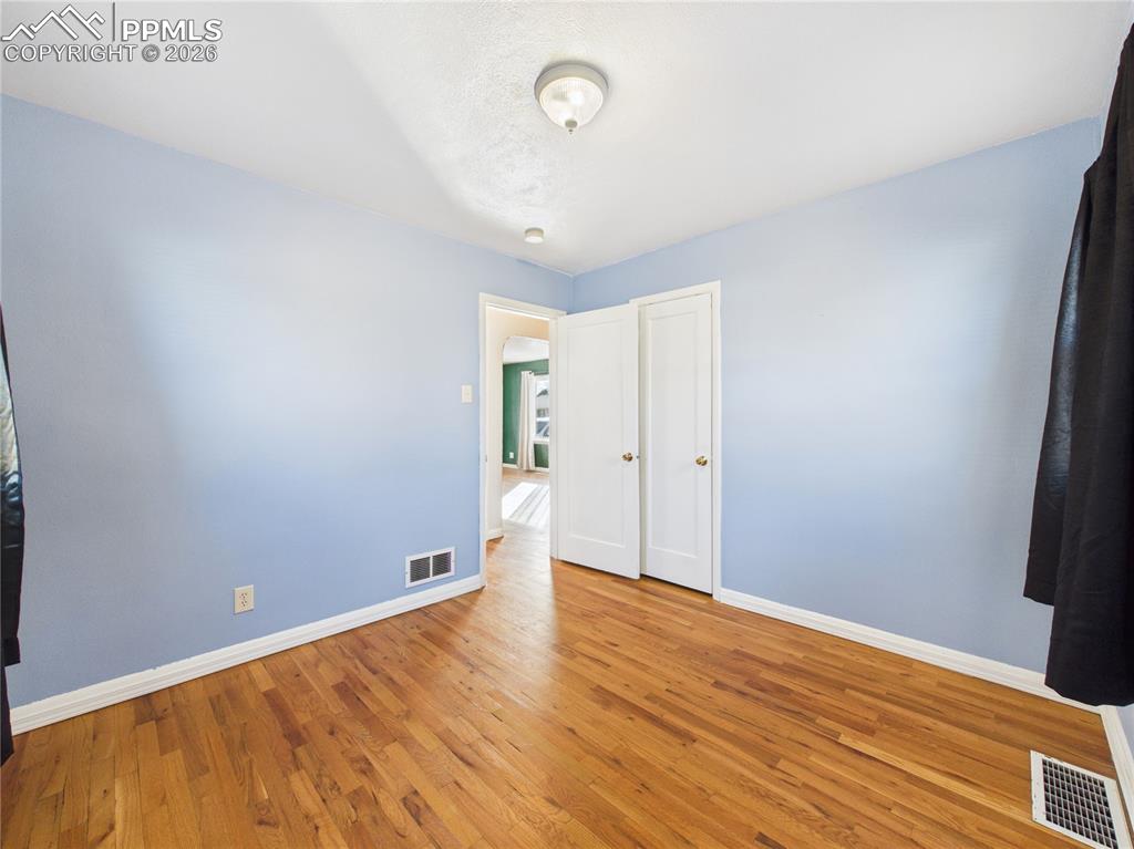 Image 21 of 39: Bedroom