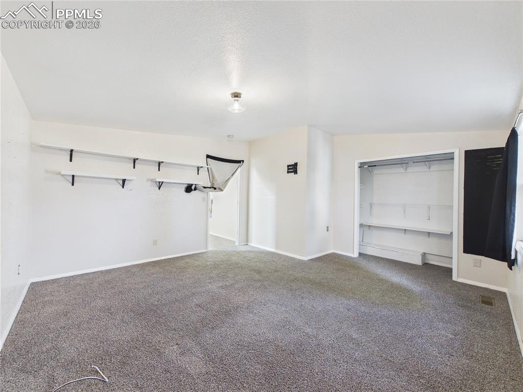 Image 28 of 39: Living Room