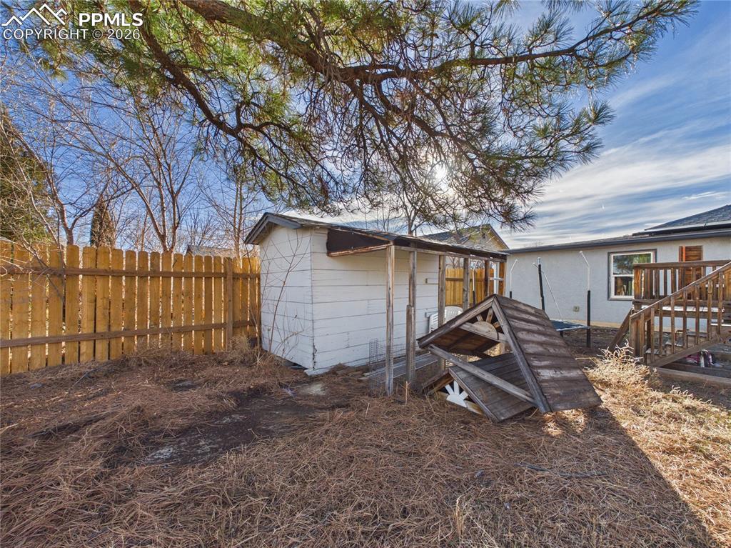 Image 39 of 39: Back of Structure